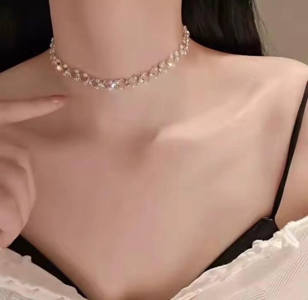 Elegant Pearl Crystal Choker Necklace - Image 3