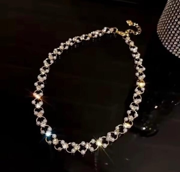 Elegant Pearl Crystal Choker Necklace - Image 2