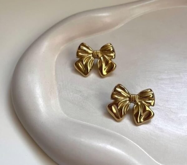 Vintage Style Gold Bow Stud Earring - Image 2