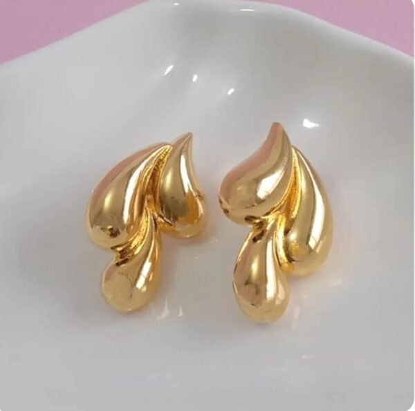 Elegant Gold-Tone Teardrop Stud Earrings - Image 4