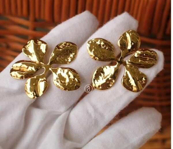 Hammered Gold Flower Stud Earrings, 5-Petal Design - Image 3
