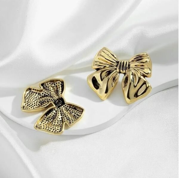 Vintage Style Gold Bow Stud Earring - Image 3