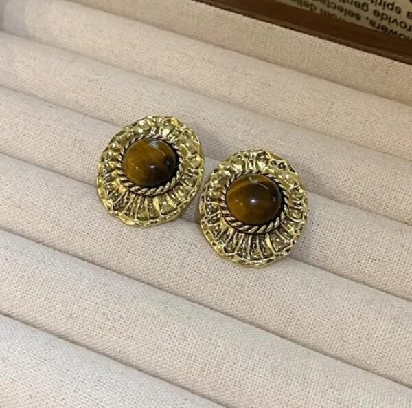 Vintage Style Round Clip-on Earrings, Tiger's Eye Stone - Image 5