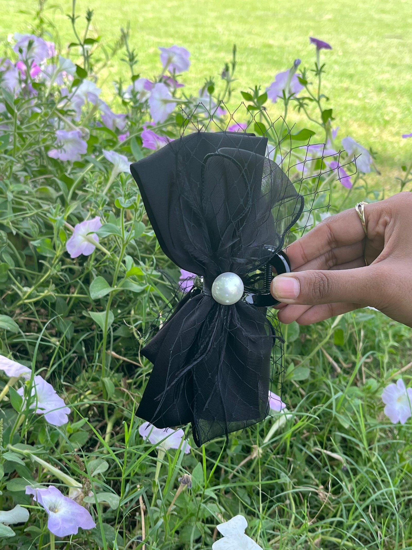 Elegant Hair Clip with Pearl Detail - Image 2