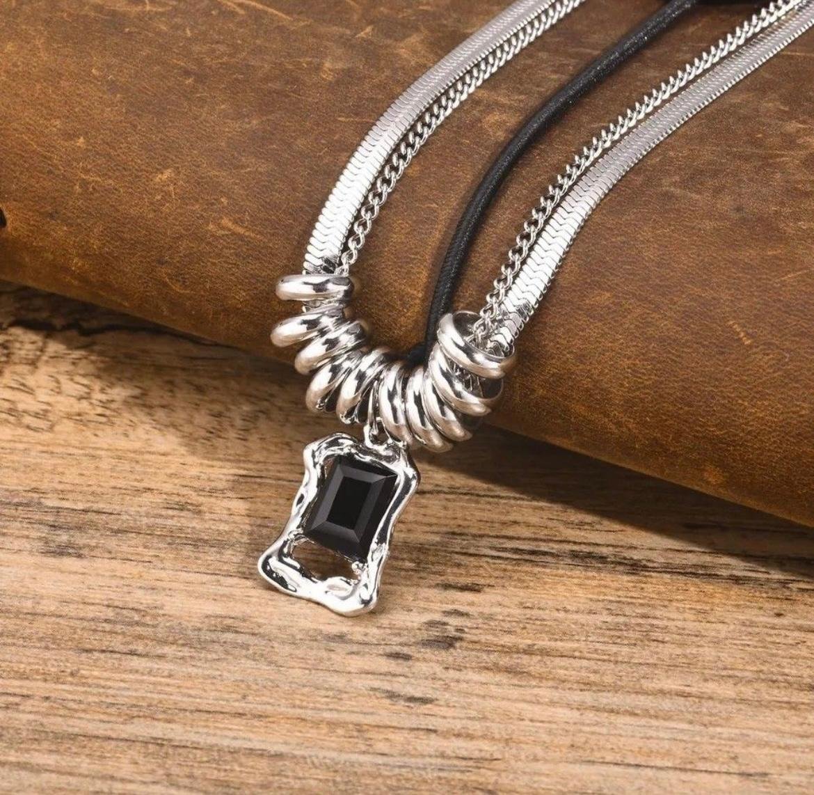 Elegant Silver Snake Chain Necklace with Black and white Stone Pendant, Twisted Rope Design - Image 4