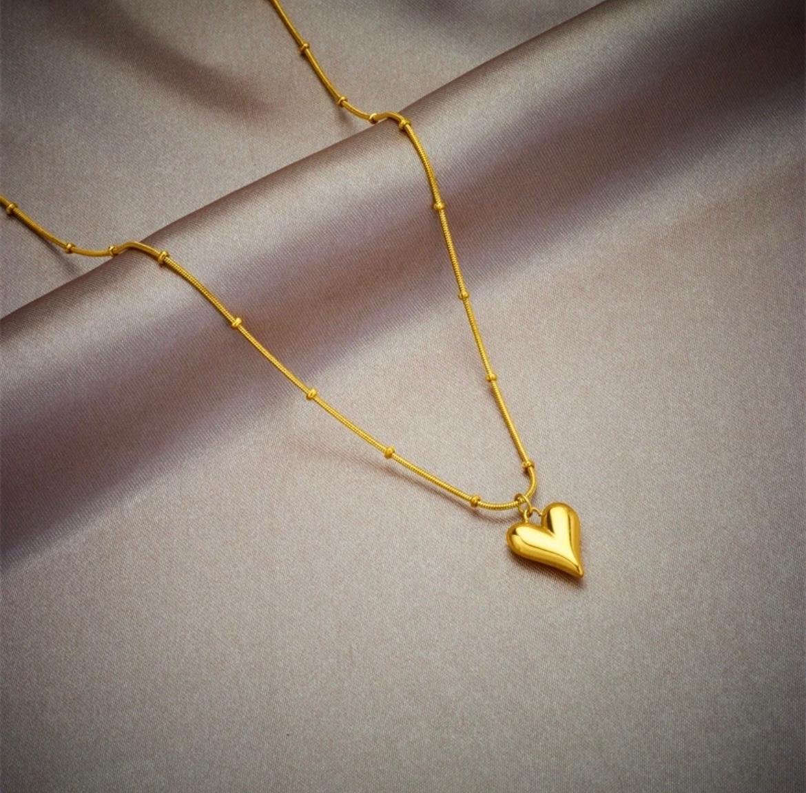 Elegant Gold Heart Pendant Necklace with Beaded Chain, Delicate Design - Image 4