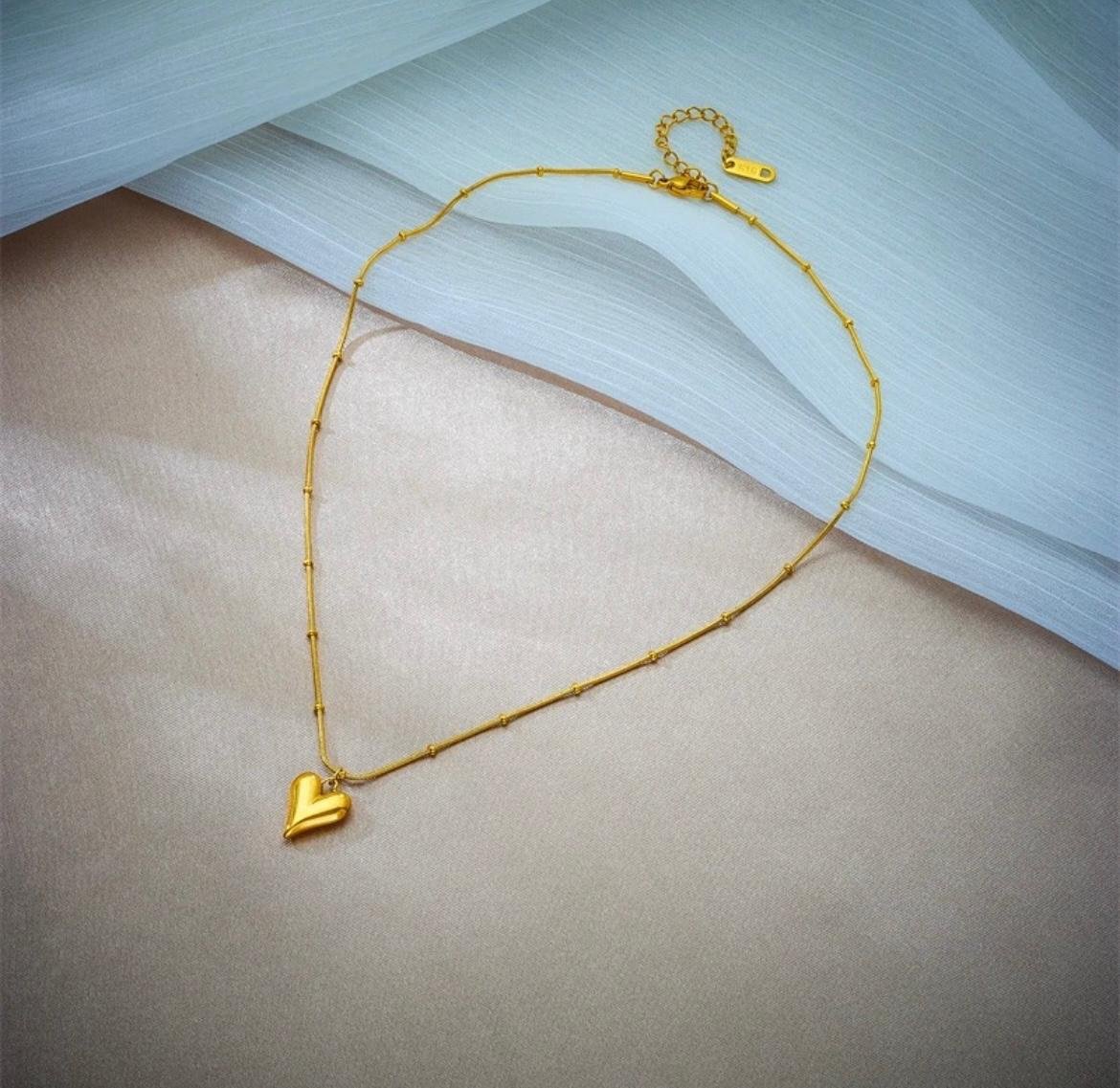 Elegant Gold Heart Pendant Necklace with Beaded Chain, Delicate Design - Image 3