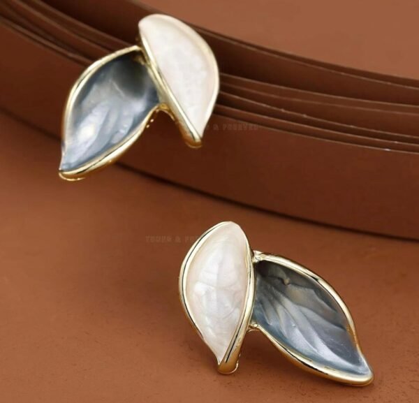Elegant Leaf Design Stud Earrings, Silver-Tone Metal - Image 3